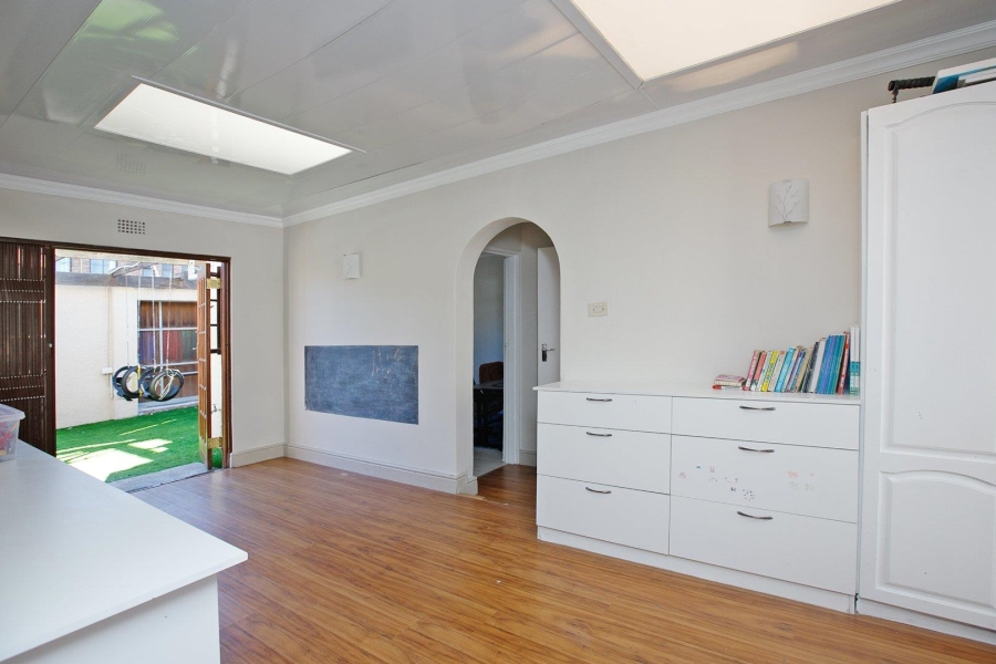 5 Bedroom Property for Sale in Claremont Western Cape